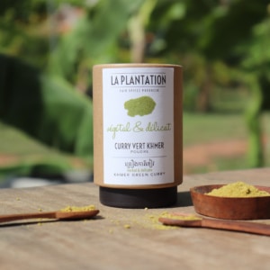 tube en kraft alimentaire contenant du curry vert