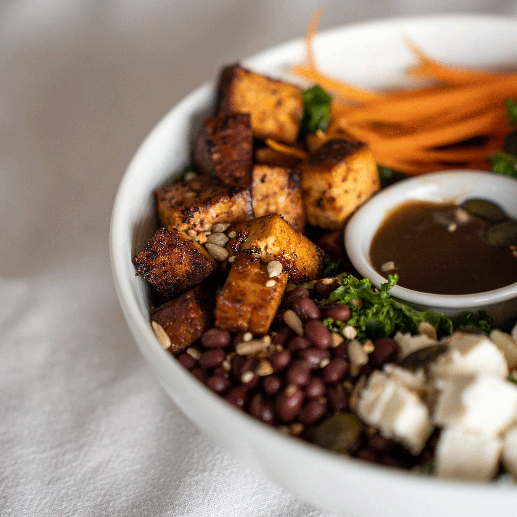 plat préparé avec un mélange d'épices rub