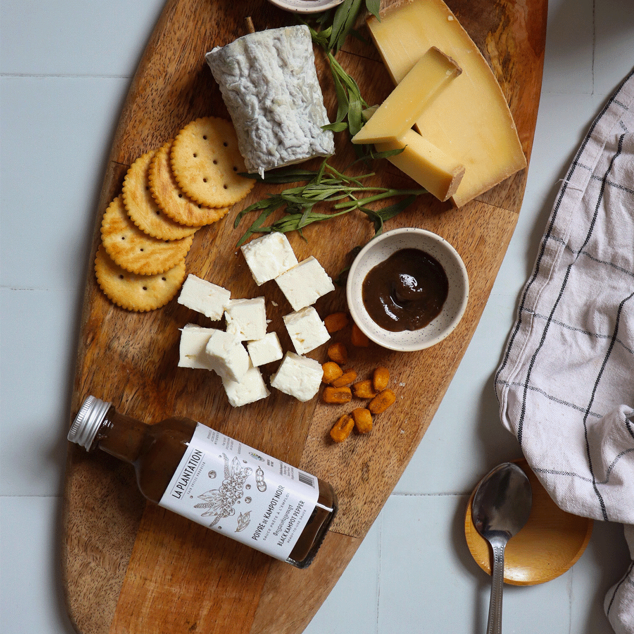 plateau de fromage, sauce au poivre