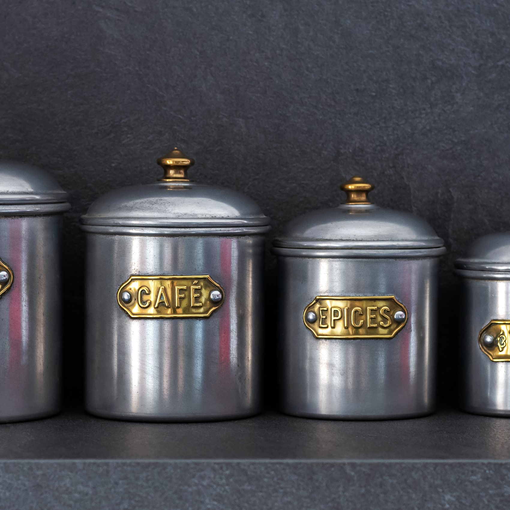 jar à épices en métal