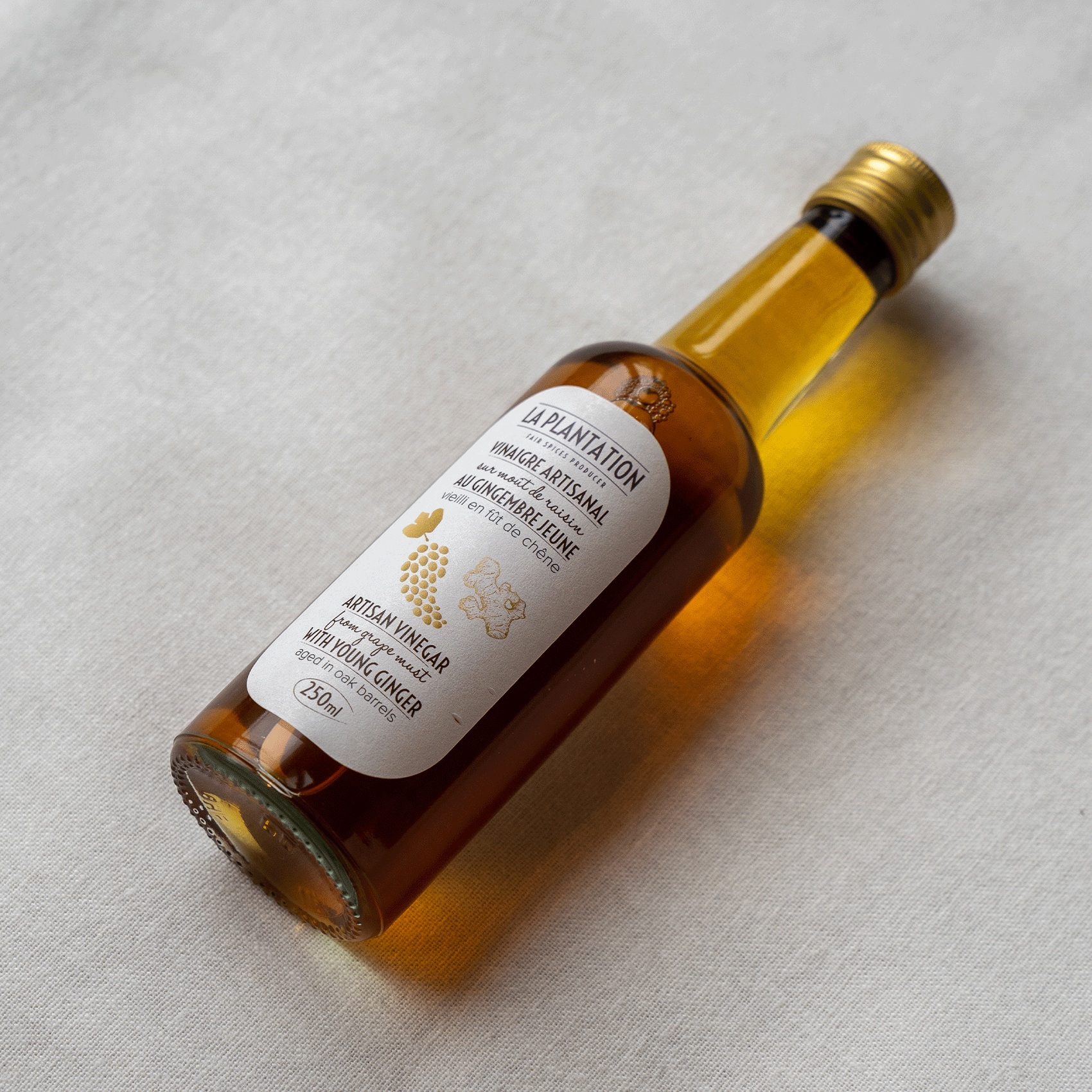 bouteille de vinaigre aux arômes de gingembre