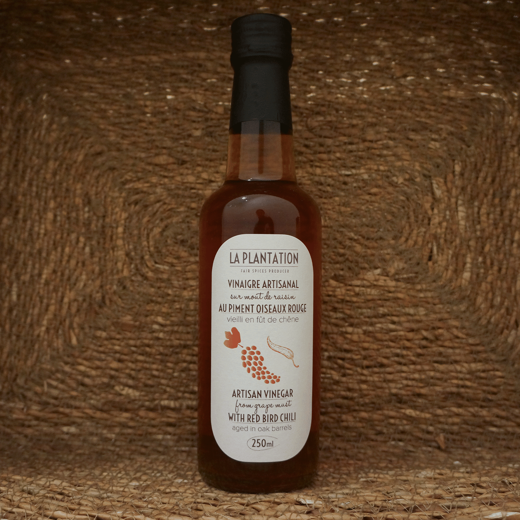 bouteille de vinaigre au piment oiseau