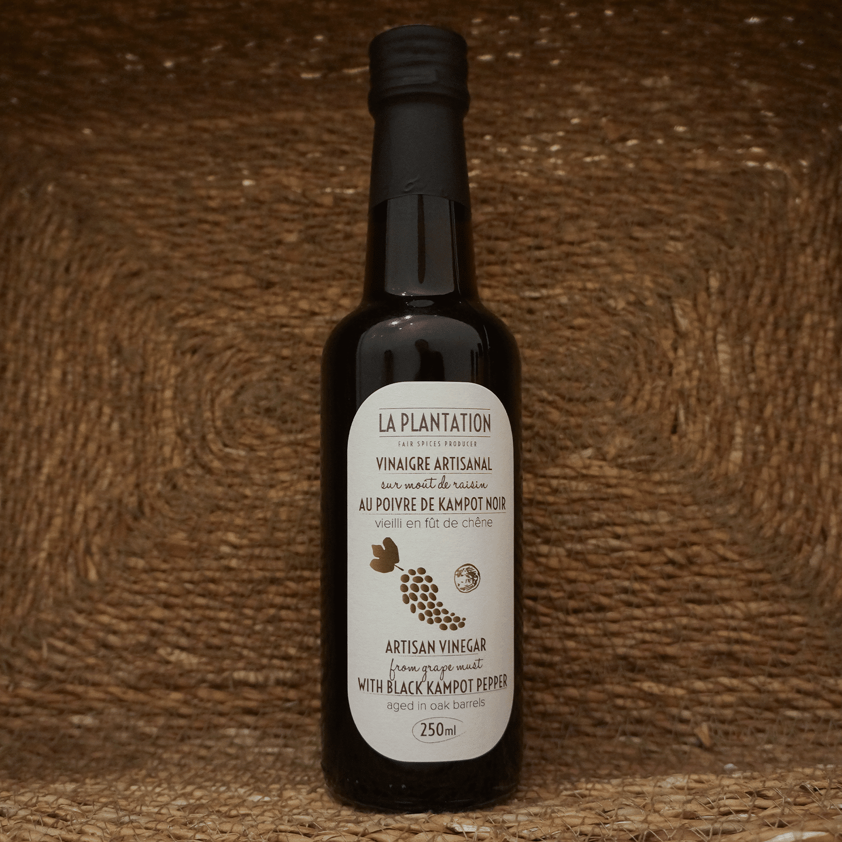 bouteille de vinaigre au poivre de kampot noir