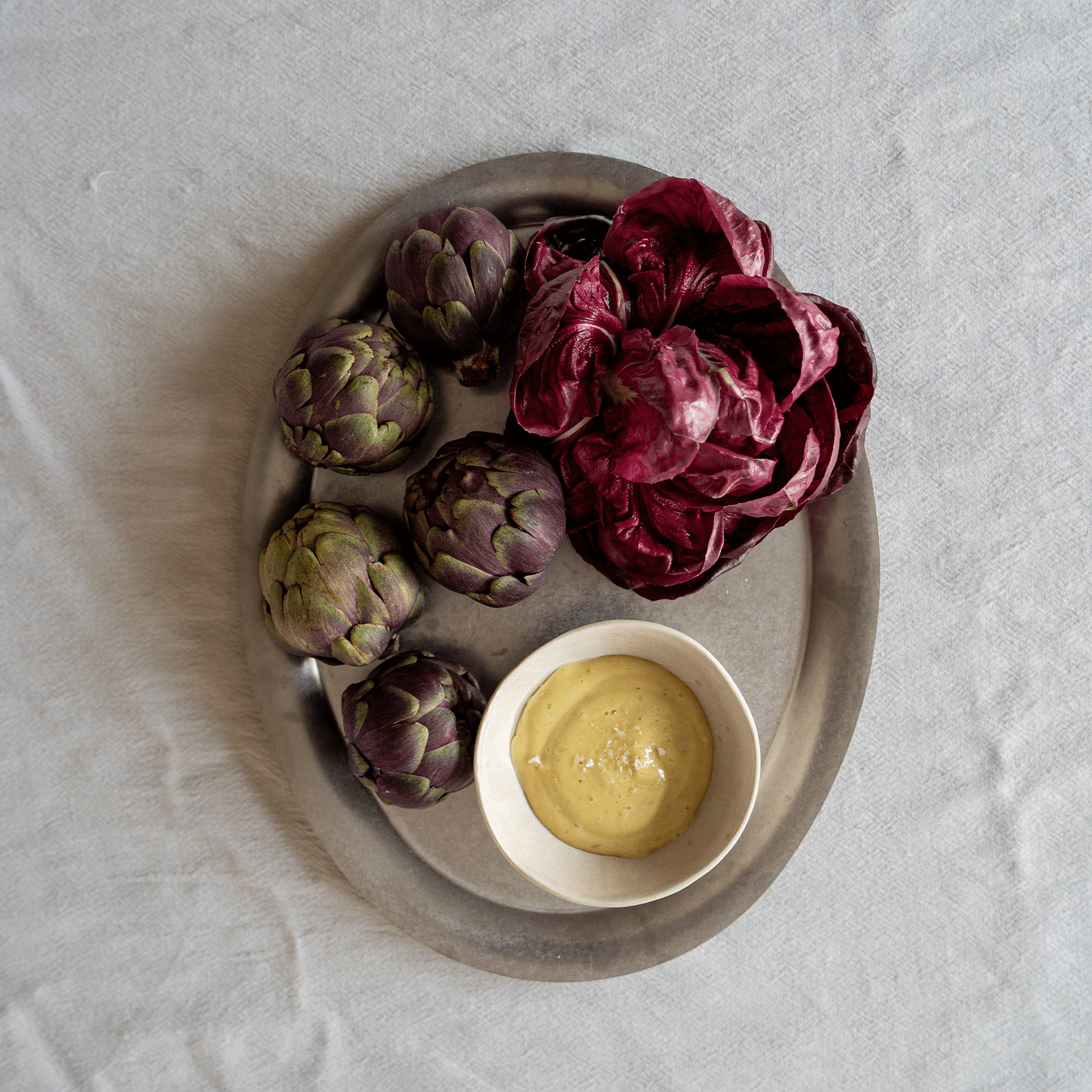 Artischockenherzen und hausgemachte Mayonnaise