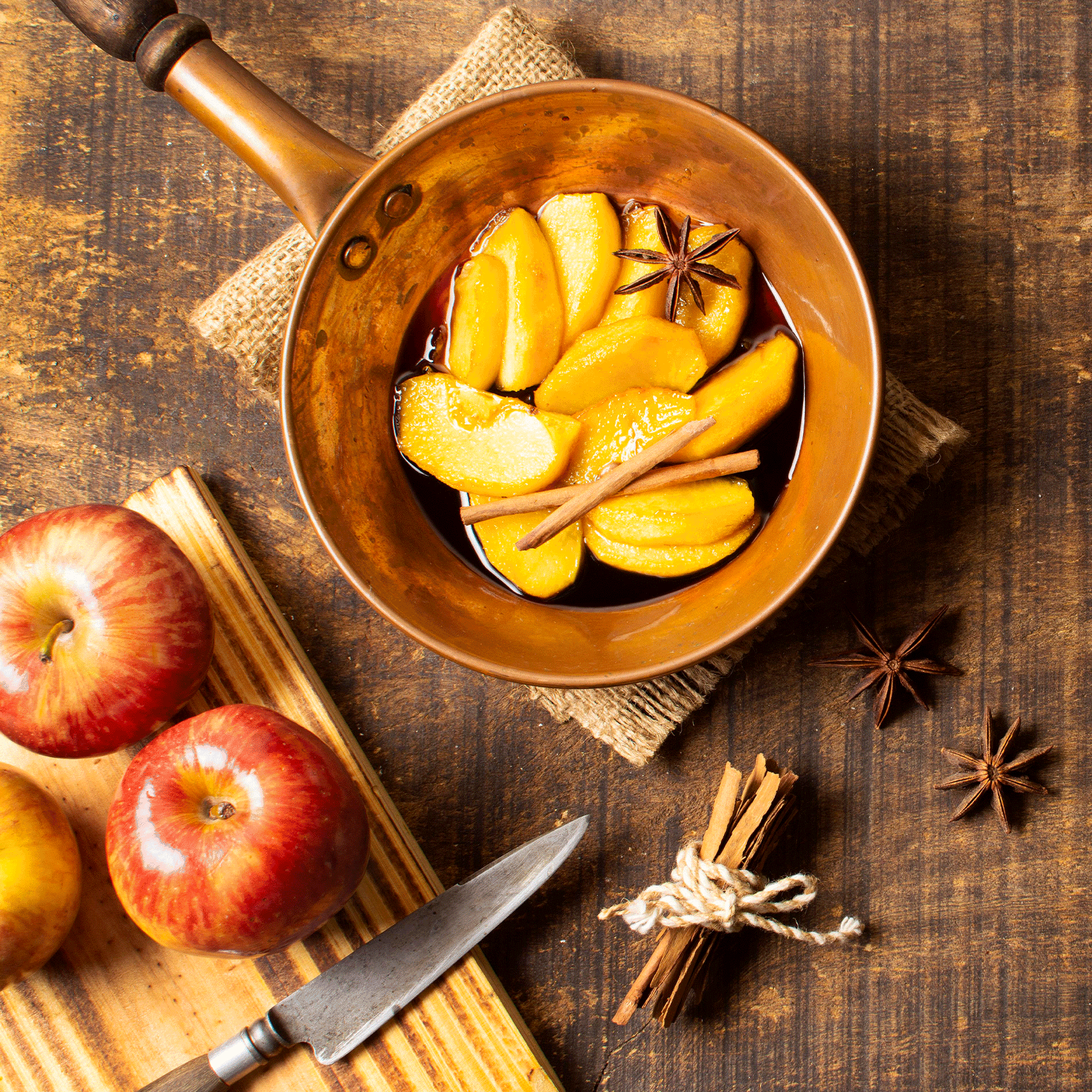 préparation de quartier de pommes aux épices