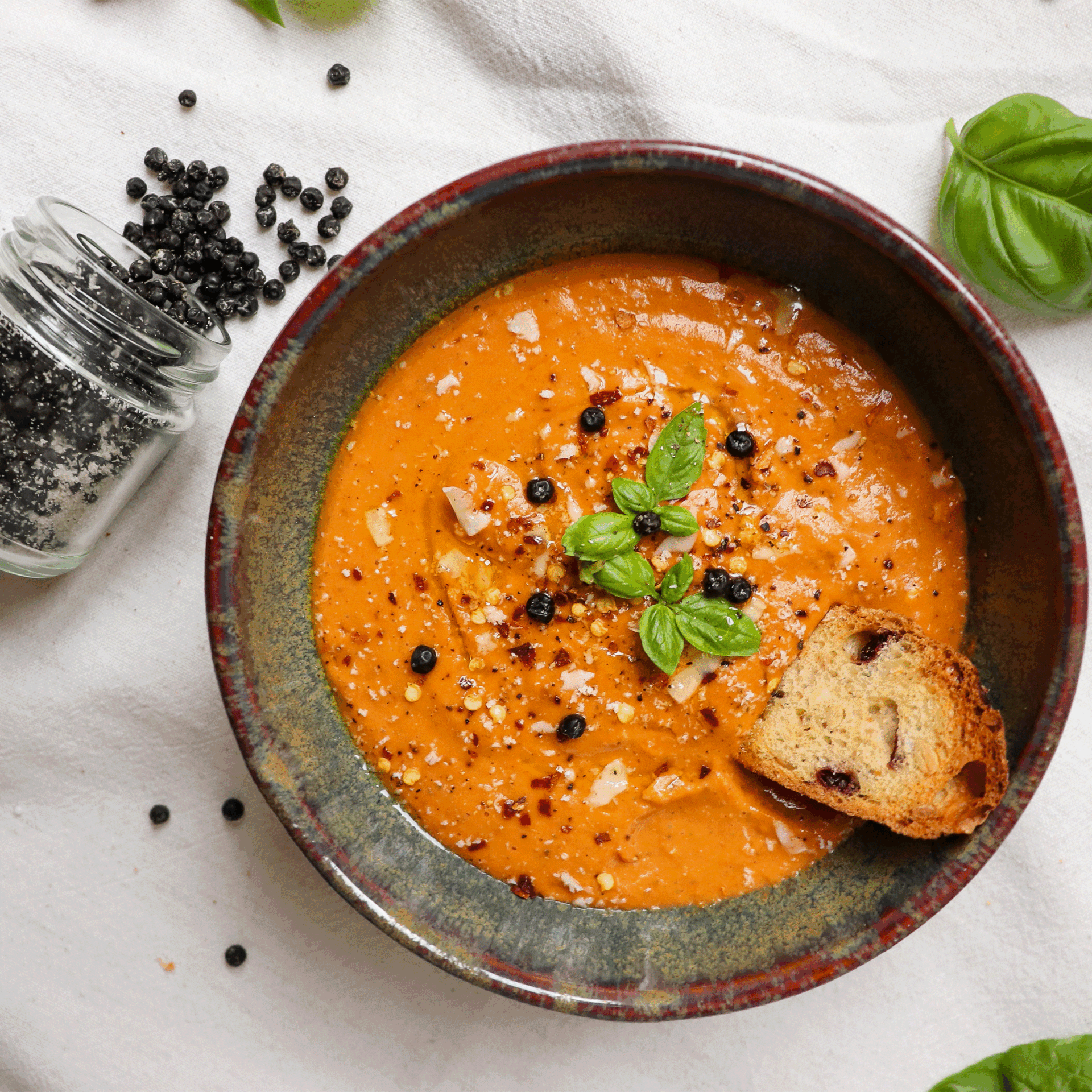 bol rempli de Velouté de tomate